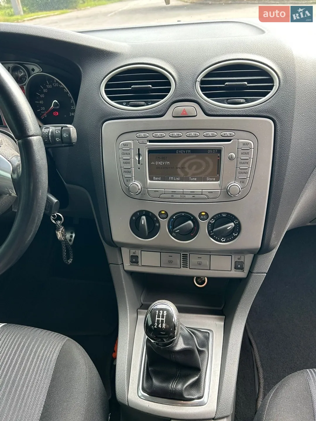 2010 Ford Focus - мініатюра 12