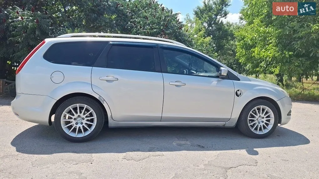 2010 Ford Focus - мініатюра 3