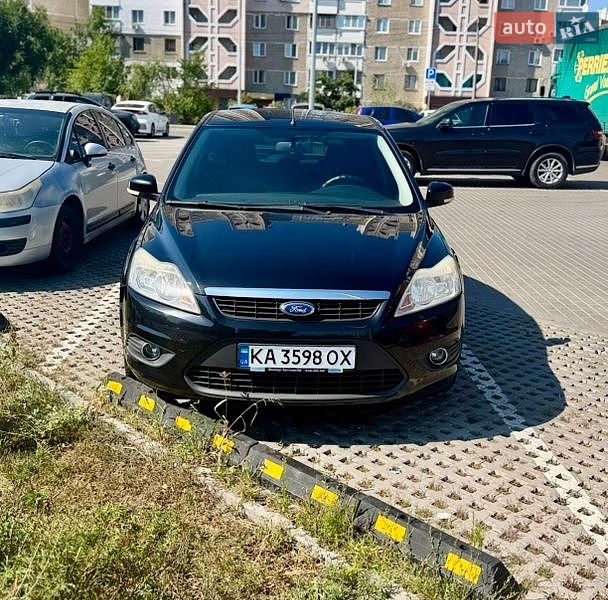 Хэтчбек Ford Focus 2010 в Киеве