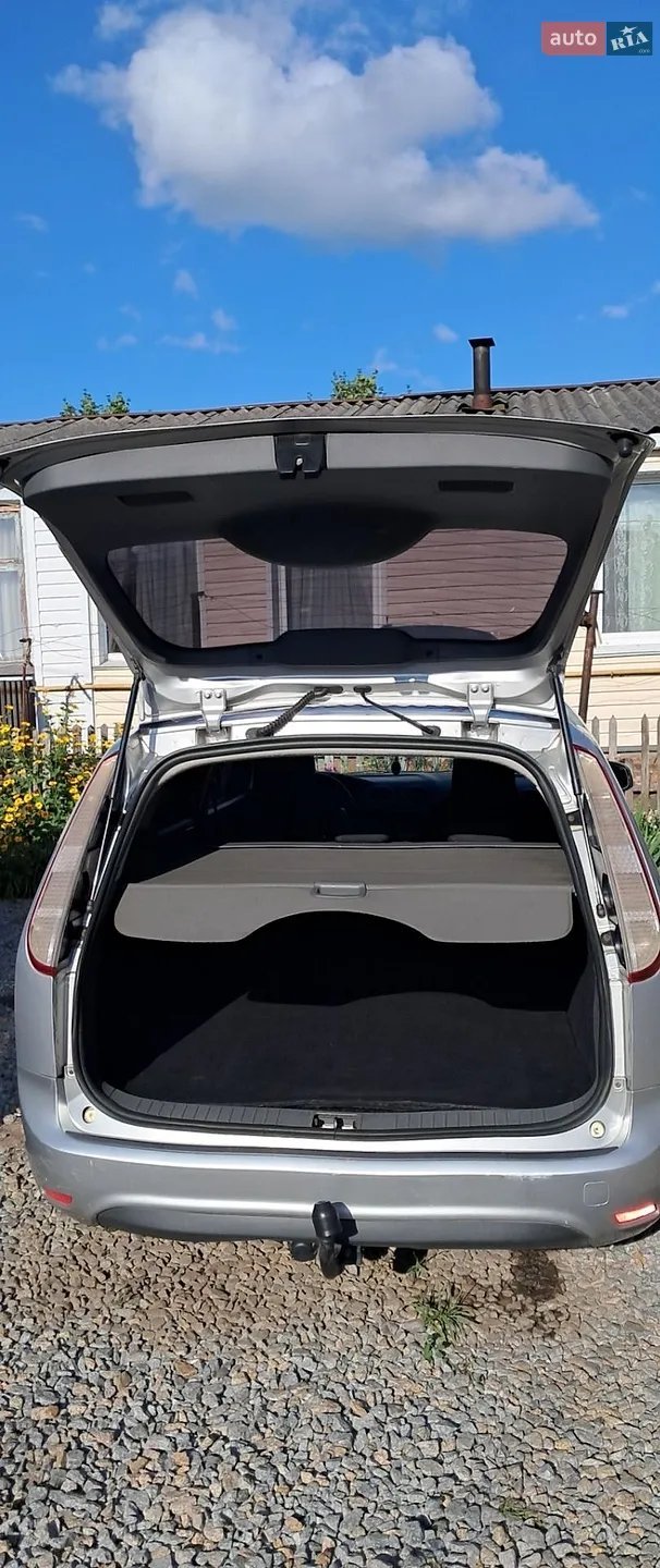 2010 Ford Focus - мініатюра 14