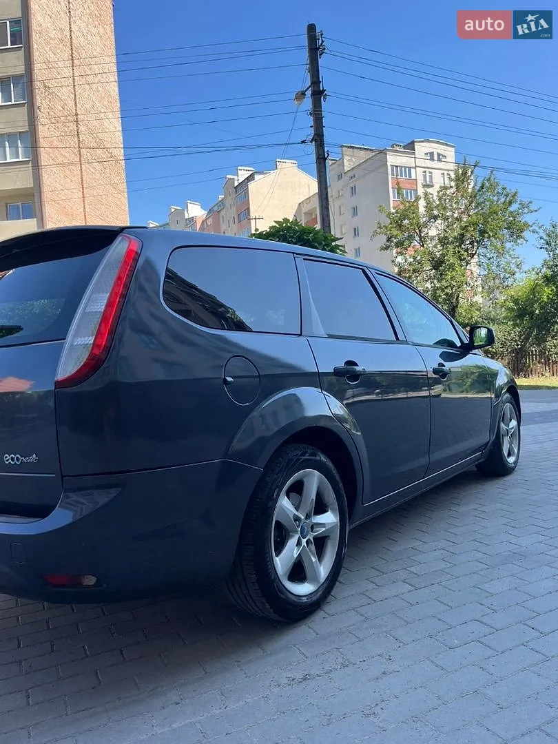 2010 Ford Focus - мініатюра 6