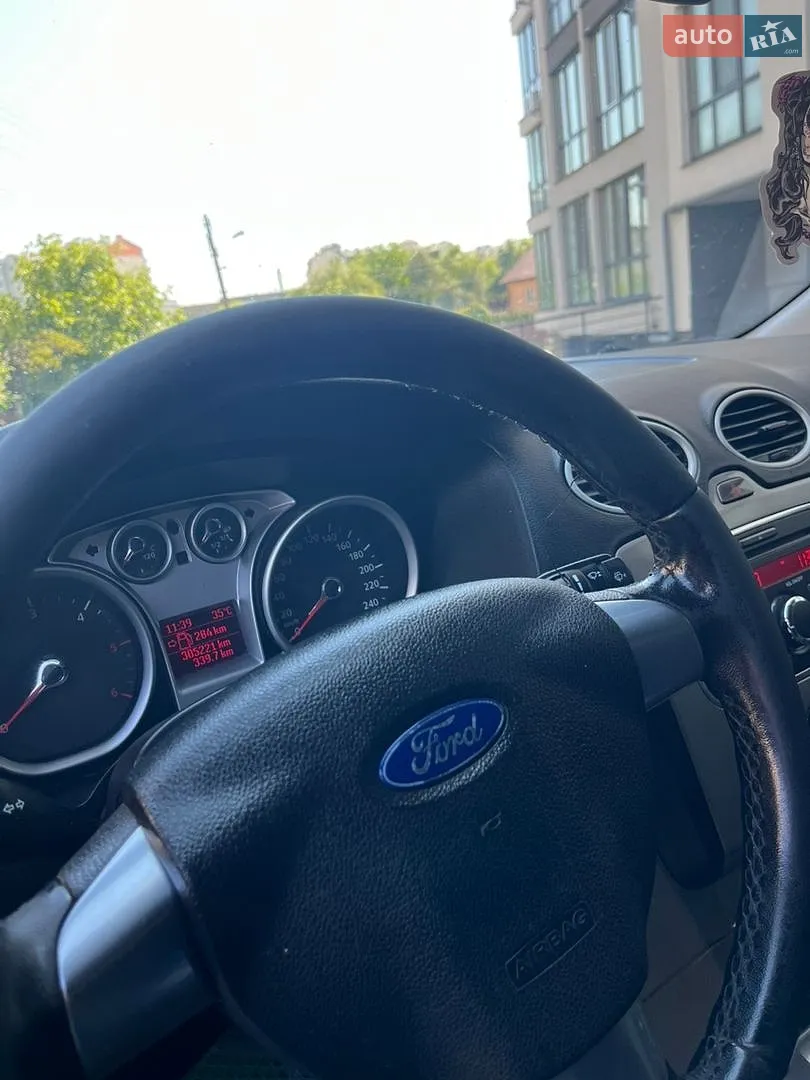 2010 Ford Focus - мініатюра 14