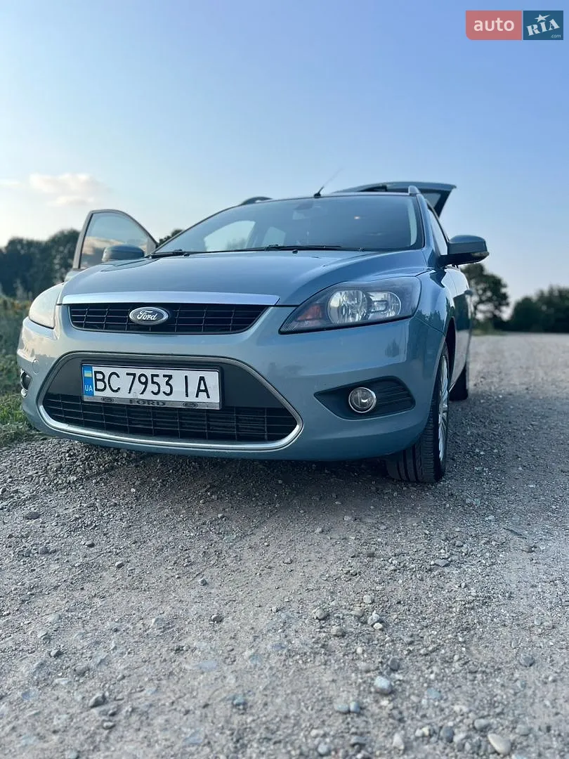2010 Ford Focus - фото 1
