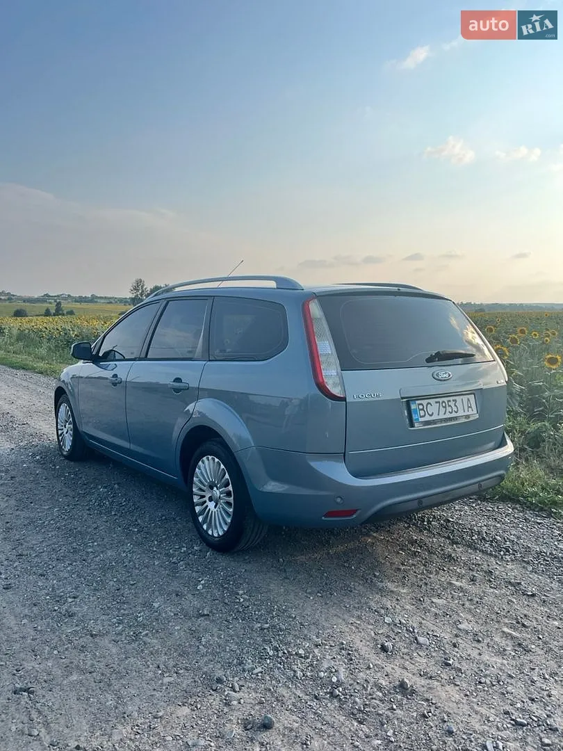 2010 Ford Focus - мініатюра 4