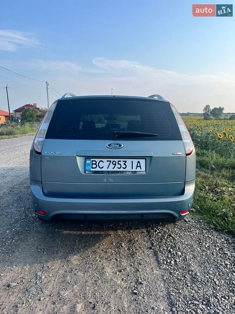 2010 Ford Focus - мініатюра 5