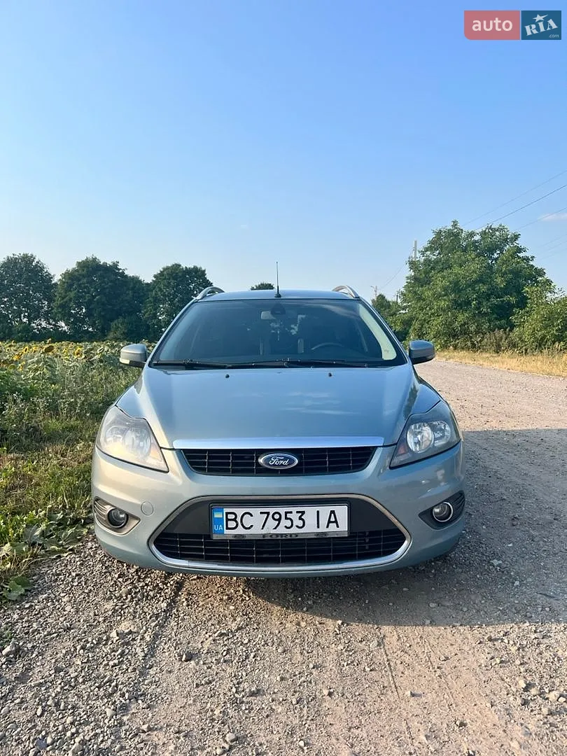 2010 Ford Focus - мініатюра 9