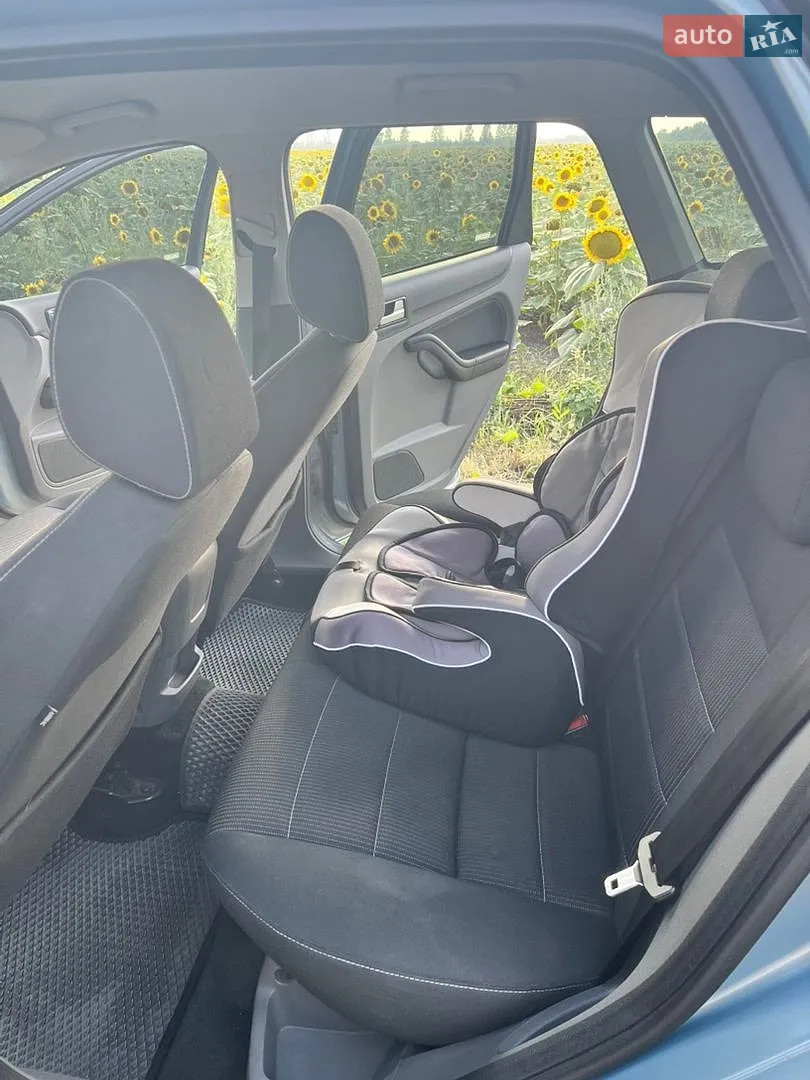 2010 Ford Focus - мініатюра 12