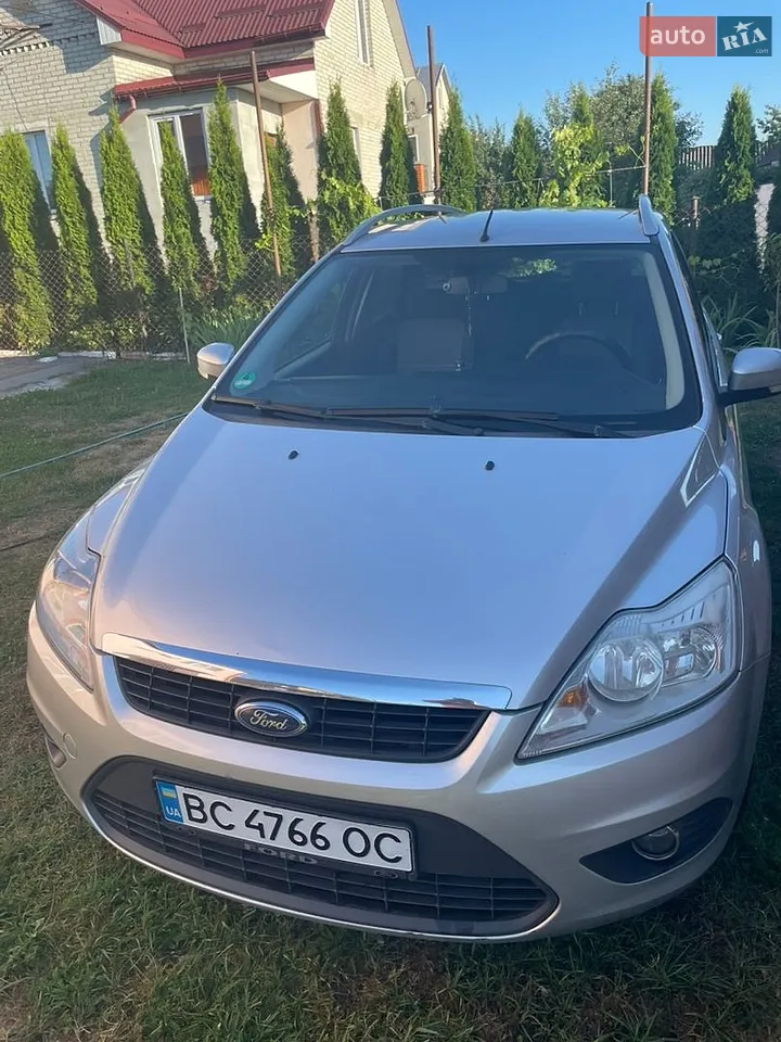 2010 Ford Focus - мініатюра 21