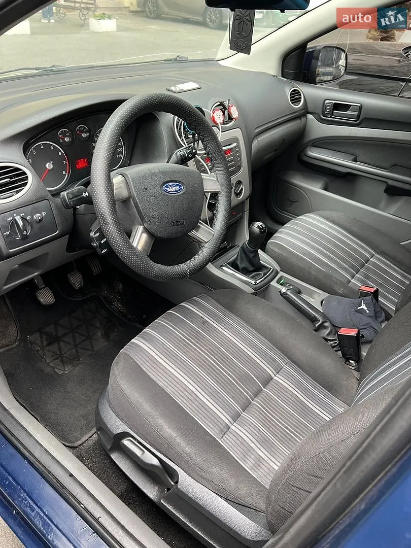 2011 Ford Focus - мініатюра 11
