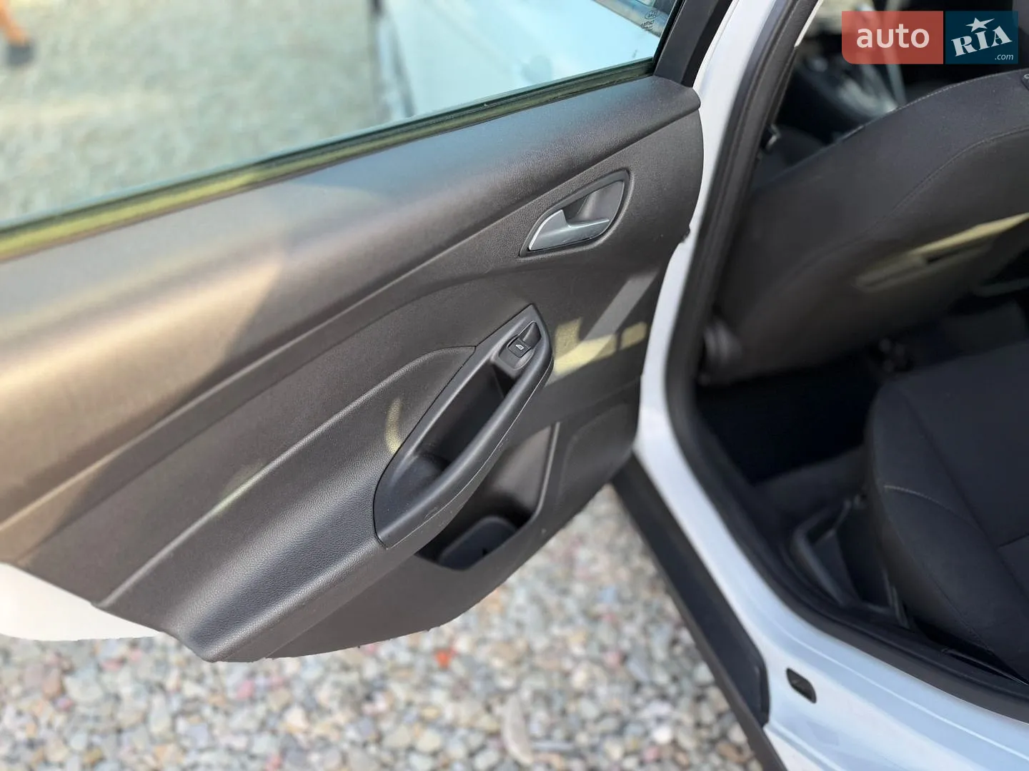 2015 Ford Focus - мініатюра 27