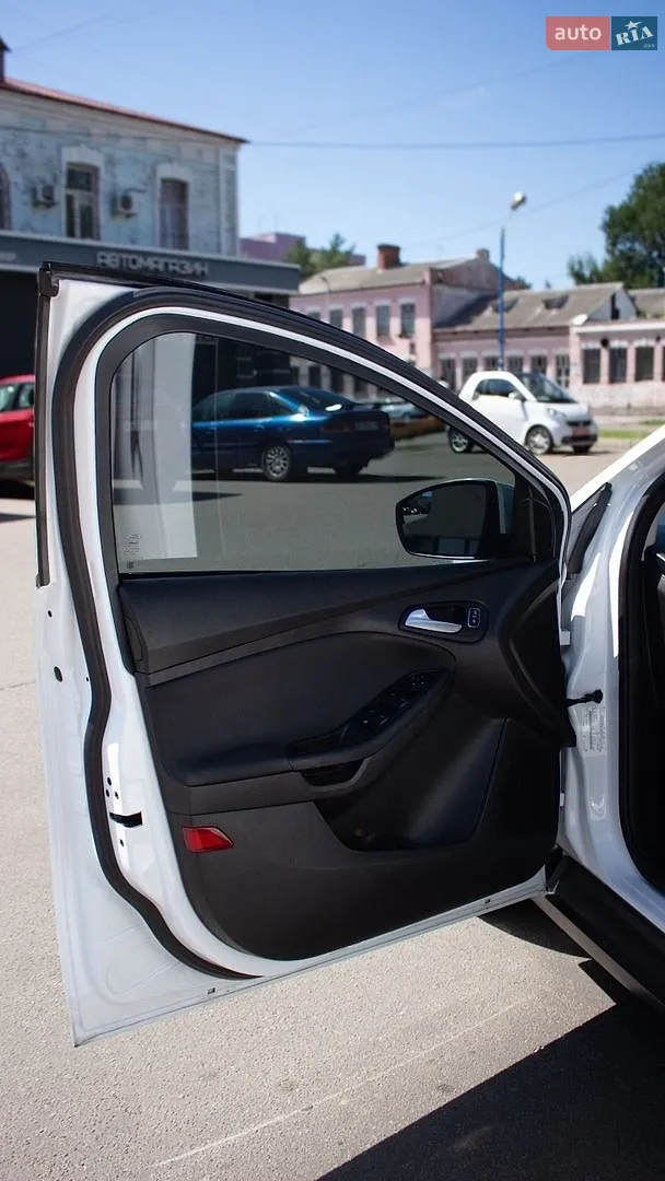 2015 Ford Focus - мініатюра 11