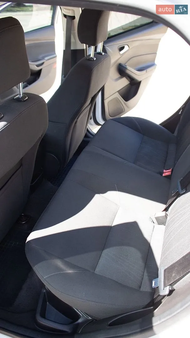 2015 Ford Focus - мініатюра 18