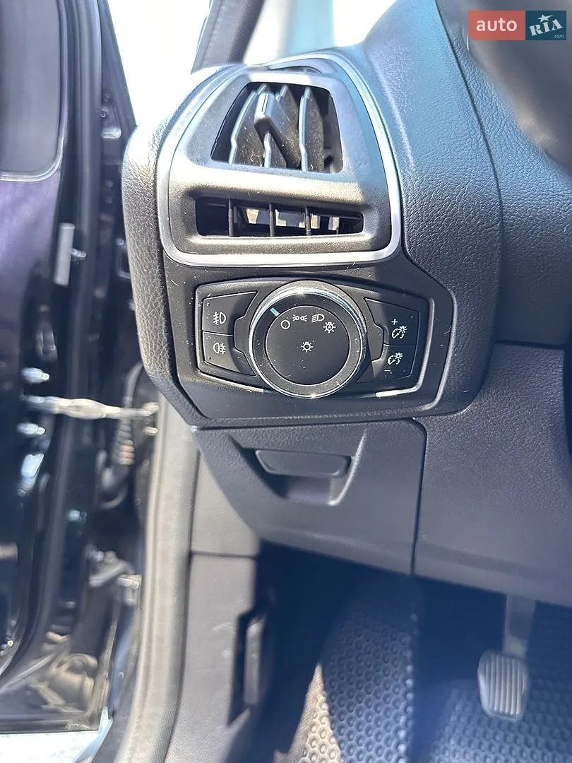 2013 Ford Focus - мініатюра 15
