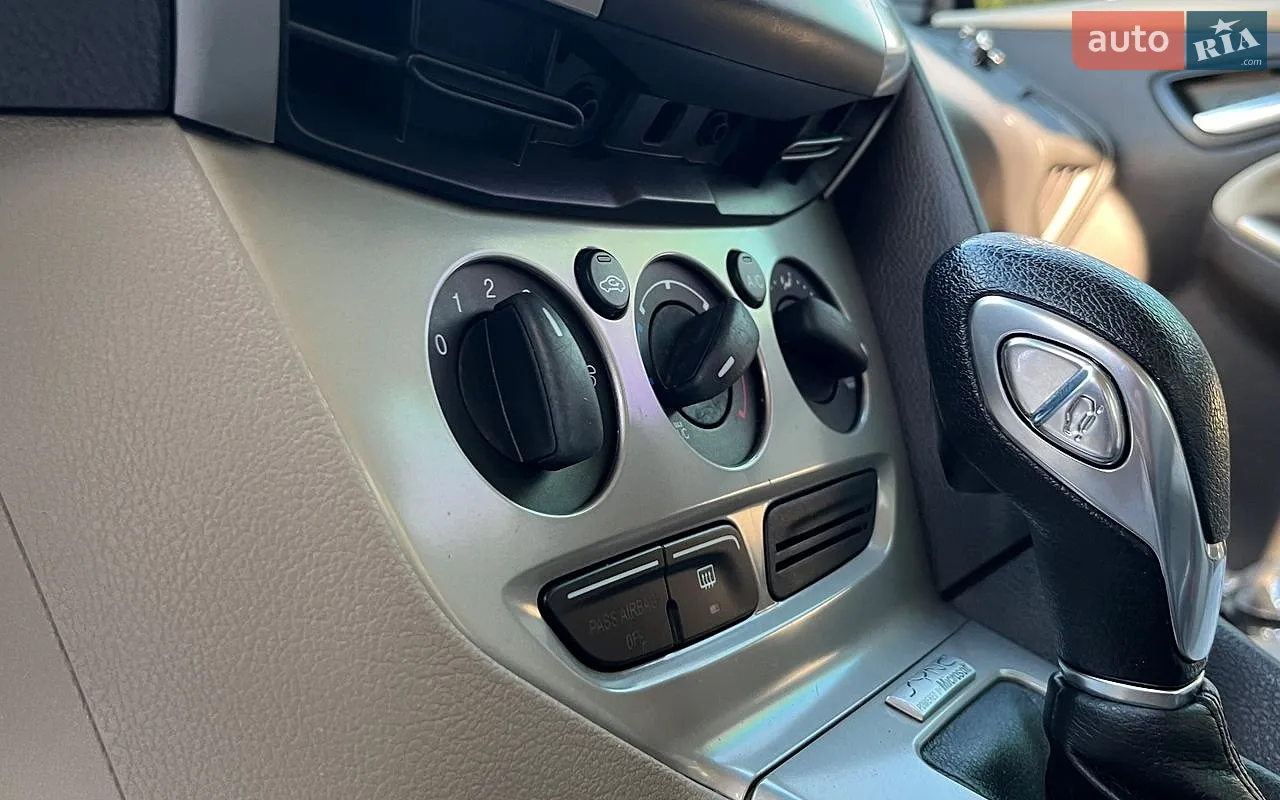 2013 Ford Focus - мініатюра 18