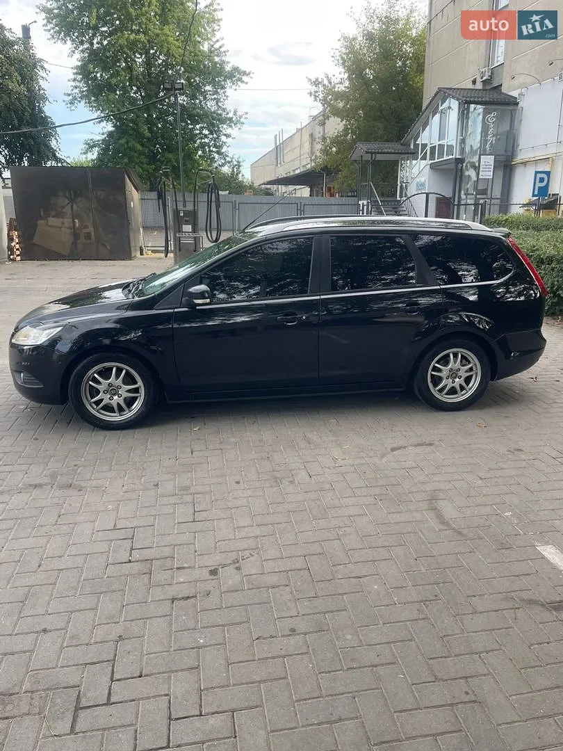 2010 Ford Focus - мініатюра 3