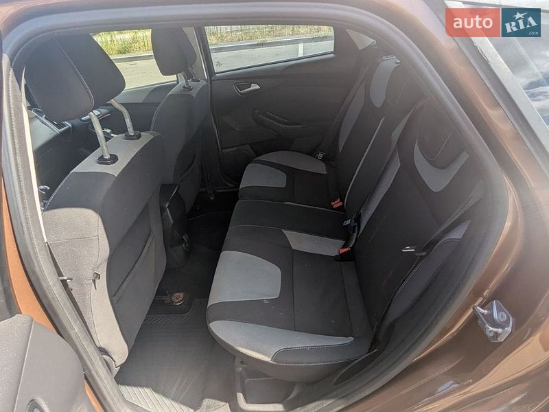 Хэтчбек Ford Focus 2013 в Киеве фото 18 Хэтчбек Ford Focus 2013 в Киеве