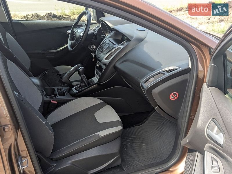 Хэтчбек Ford Focus 2013 в Киеве фото 29 Хэтчбек Ford Focus 2013 в Киеве