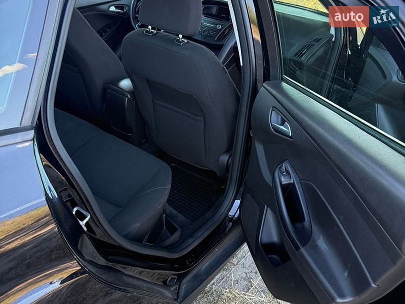 Седан Ford Focus 2015 в Славуте