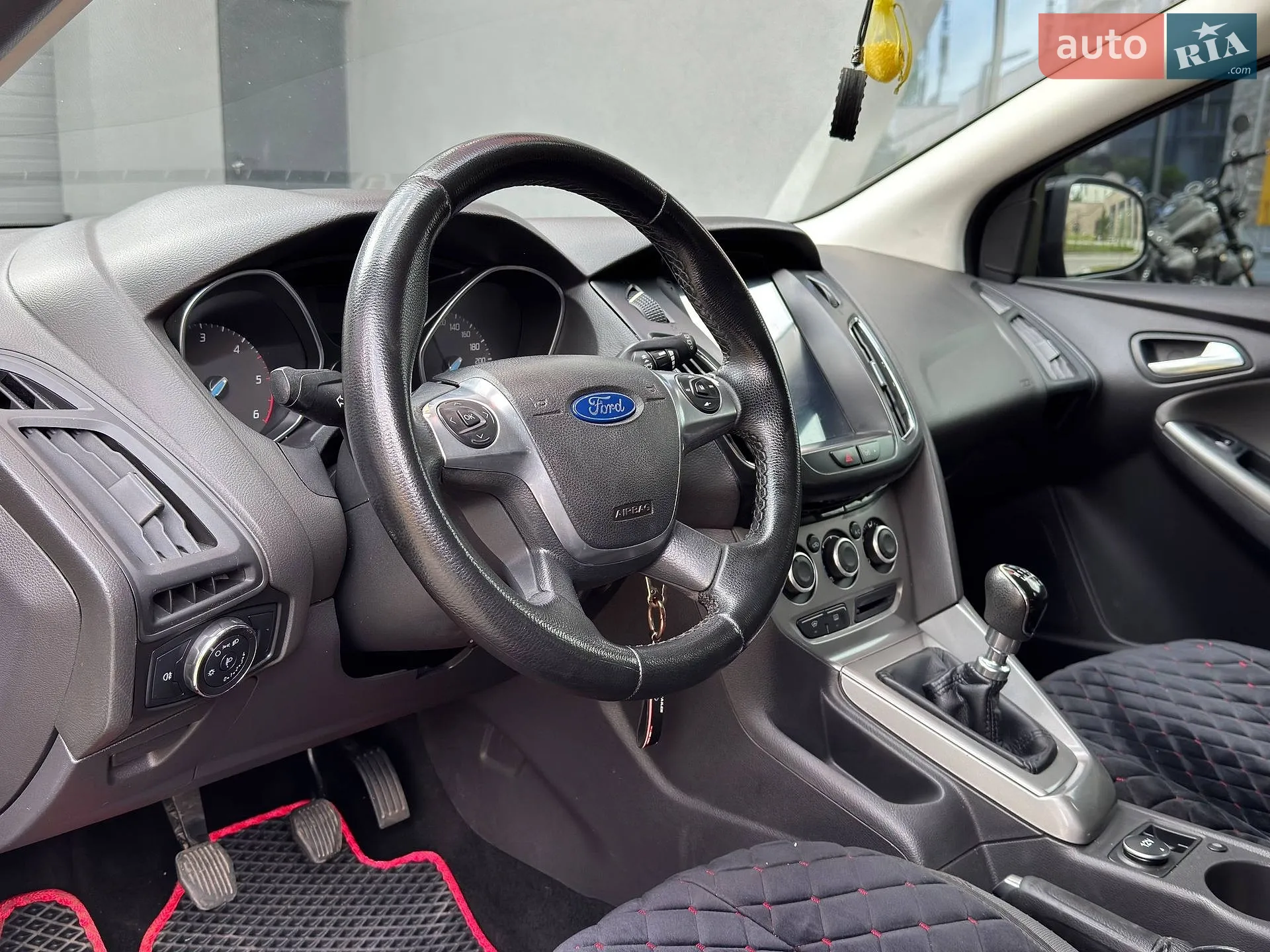 2011 Ford Focus - мініатюра 9