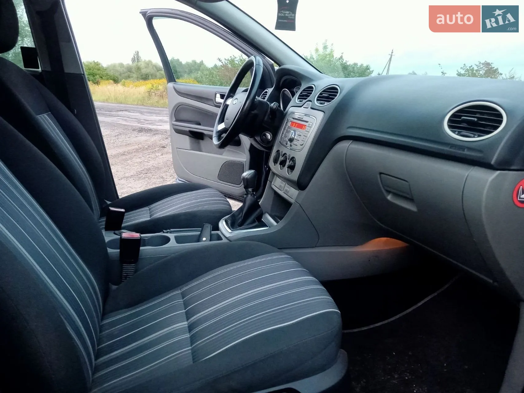 2010 Ford Focus - мініатюра 8