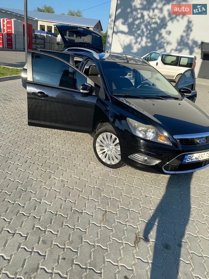 2010 Ford Focus - фото 1