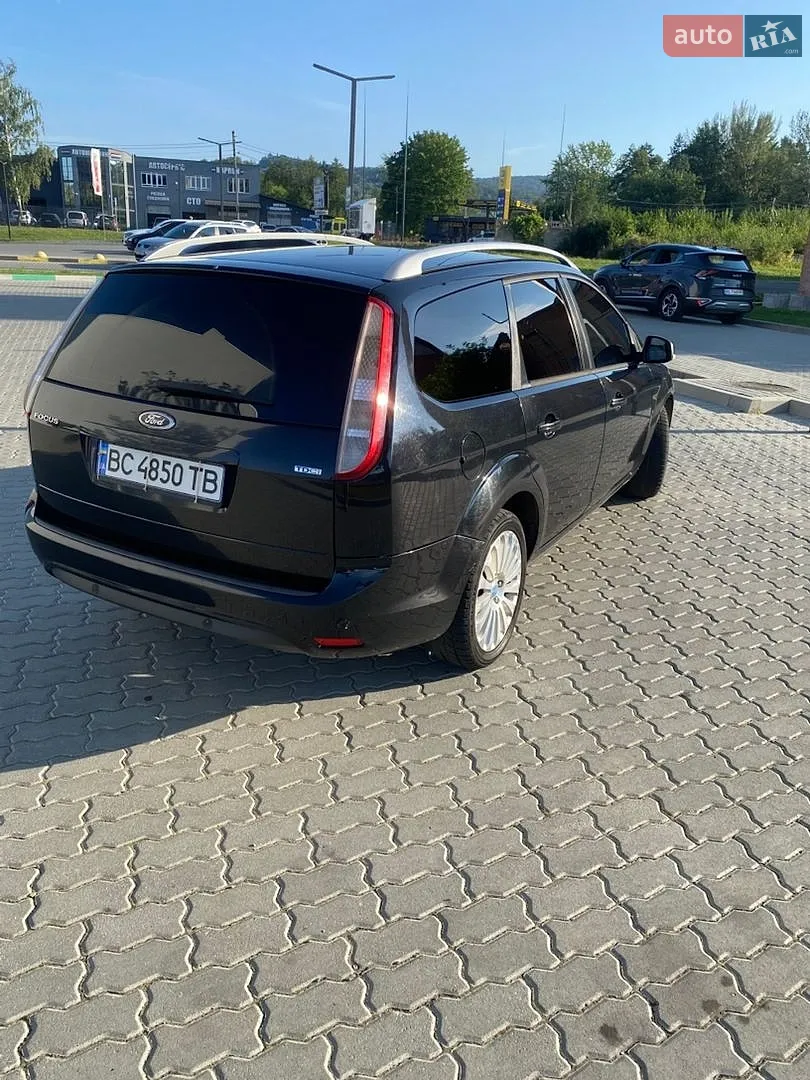 2010 Ford Focus - мініатюра 7