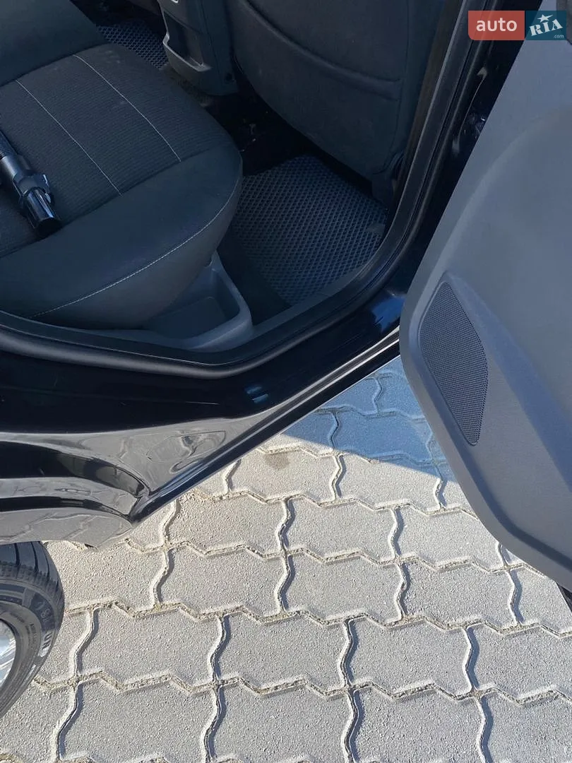 2010 Ford Focus - мініатюра 16
