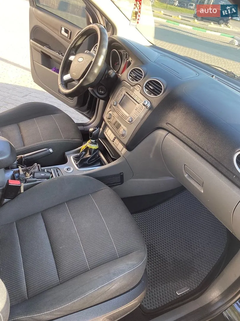 2010 Ford Focus - мініатюра 17
