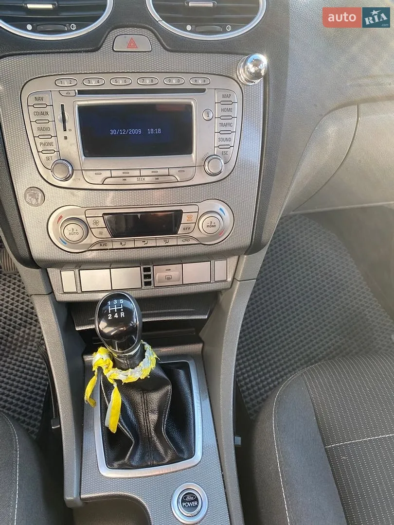 2010 Ford Focus - мініатюра 18