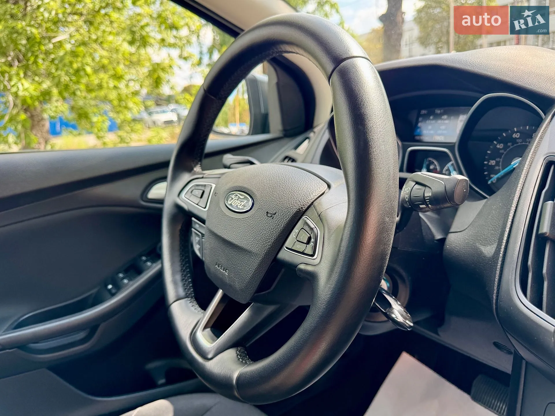 2017 Ford Focus - мініатюра 28