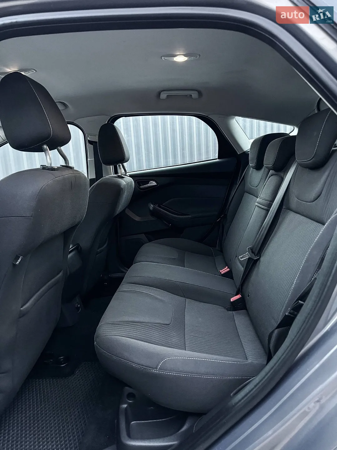 2012 Ford Focus - мініатюра 16