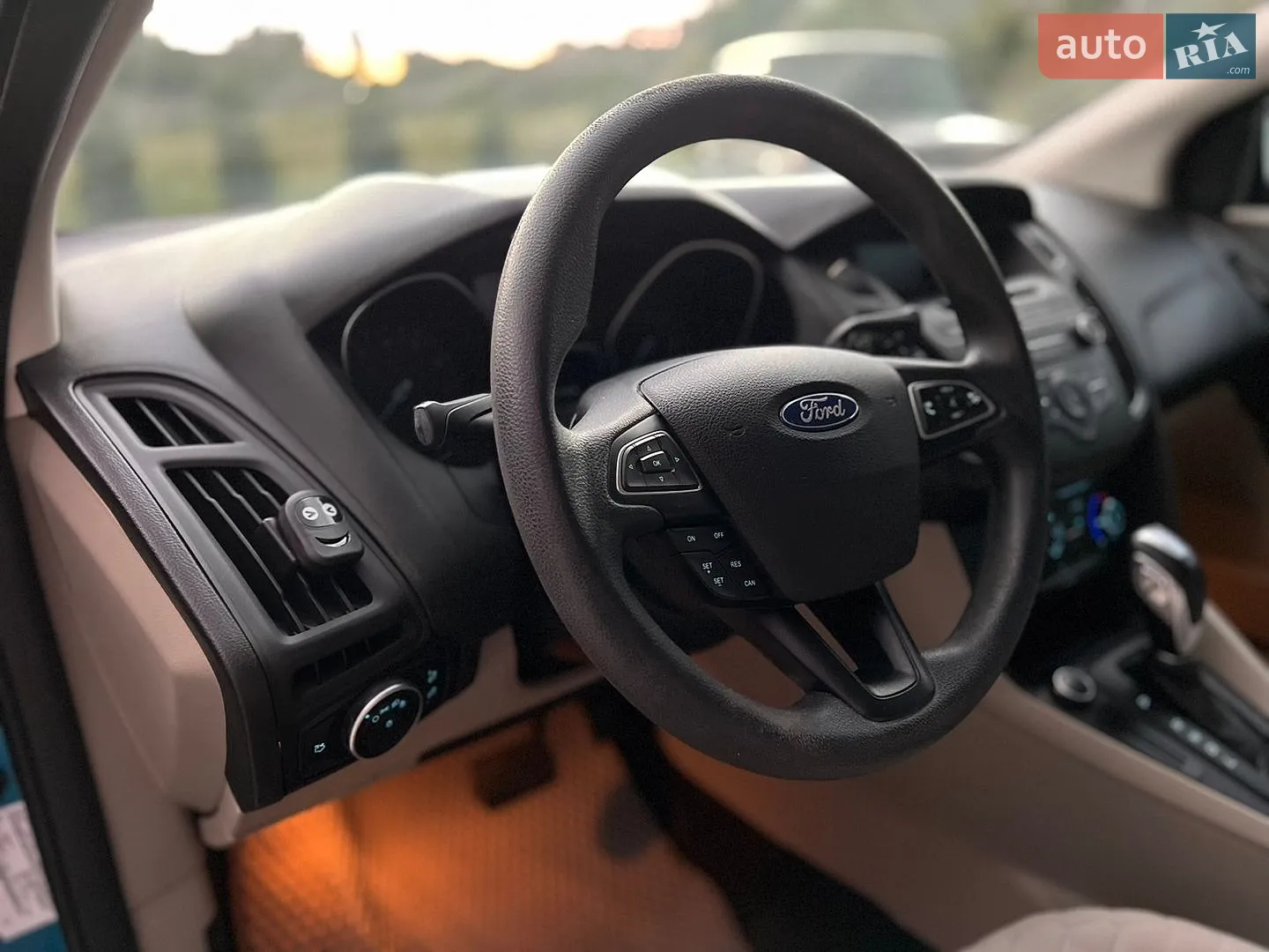 2016 Ford Focus - мініатюра 18