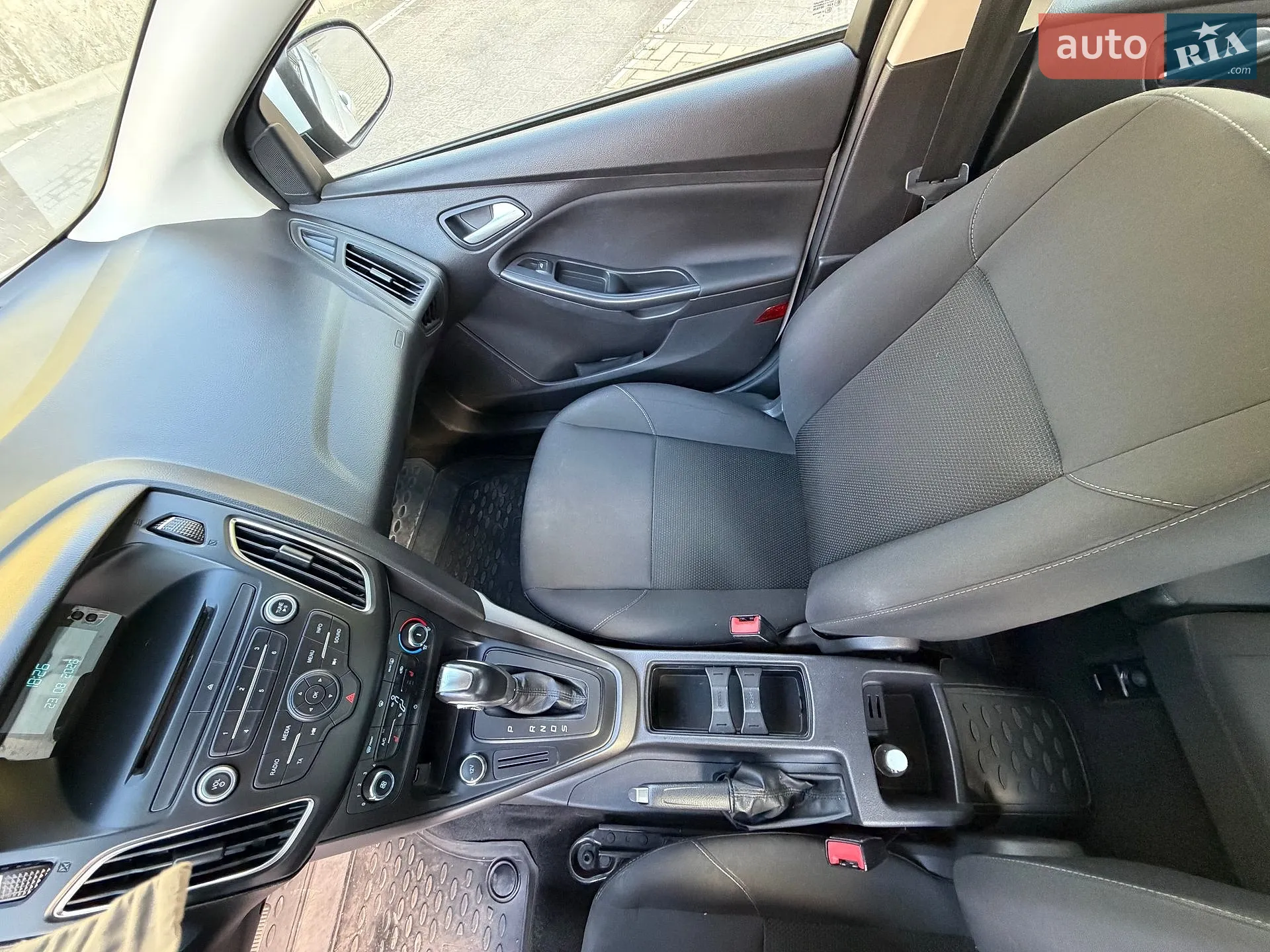2016 Ford Focus - мініатюра 28