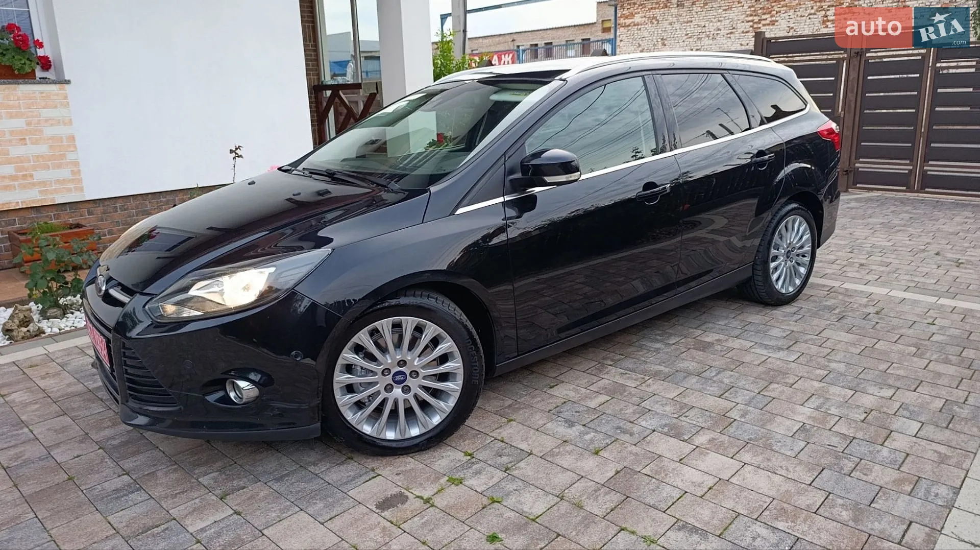 2011 Ford Focus - мініатюра 2