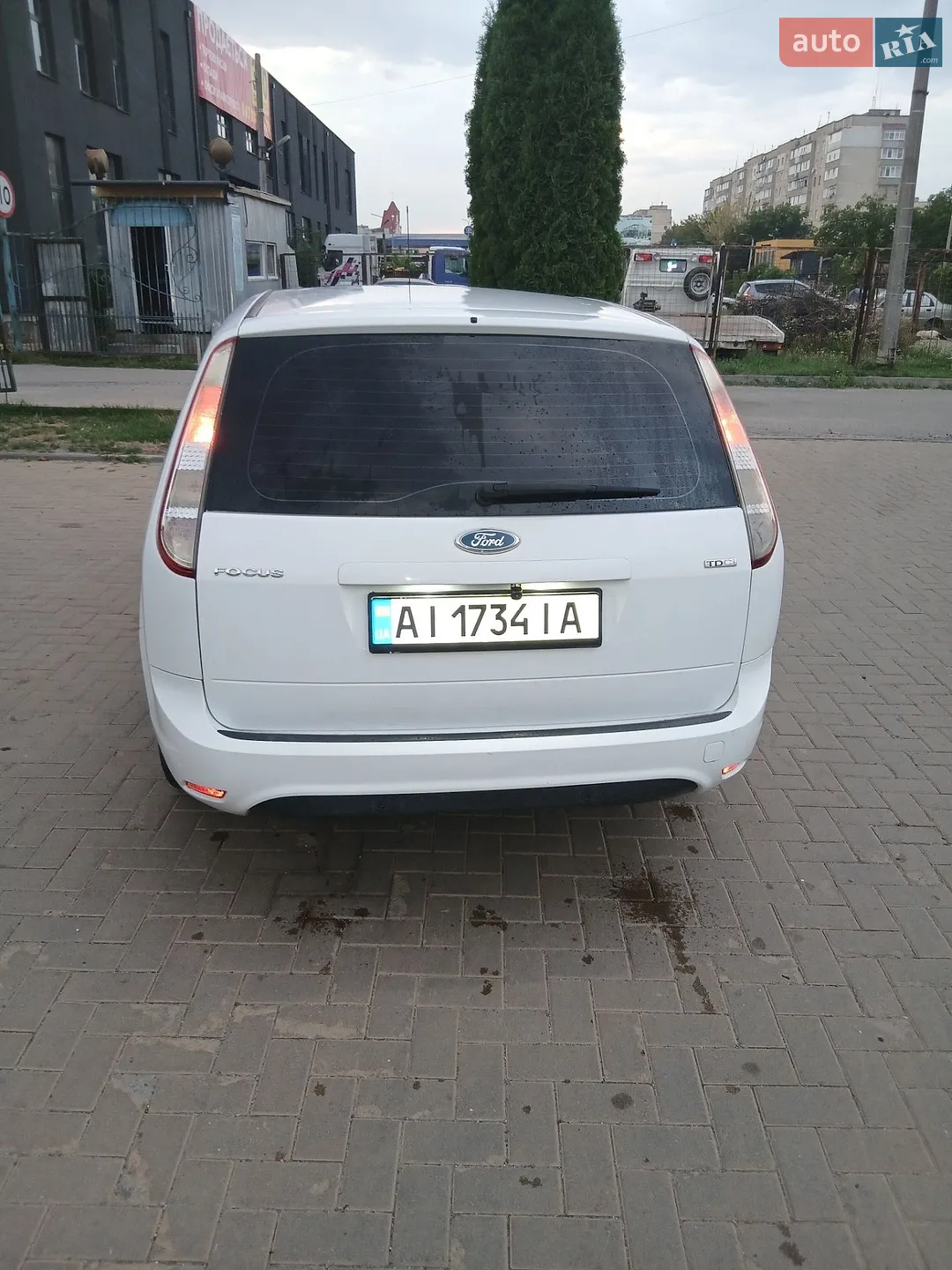 2010 Ford Focus - мініатюра 2