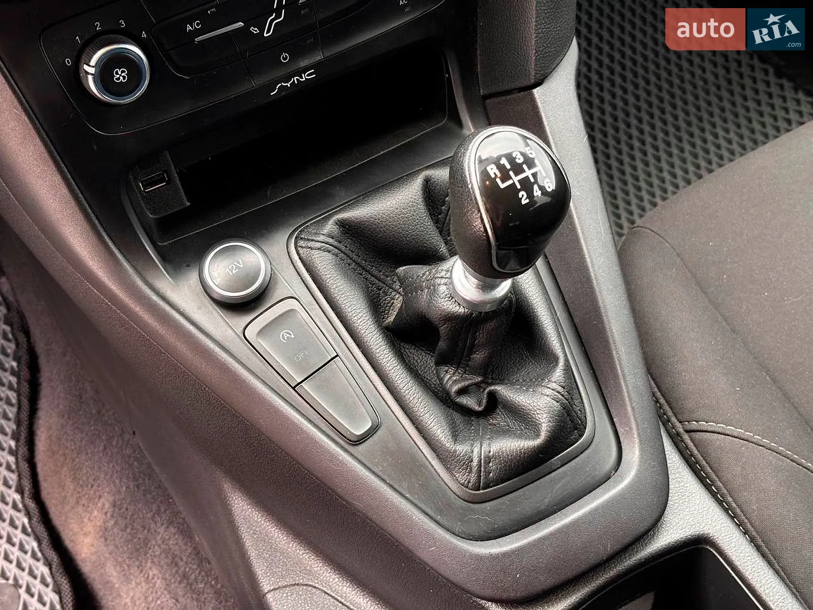2015 Ford Focus - мініатюра 30