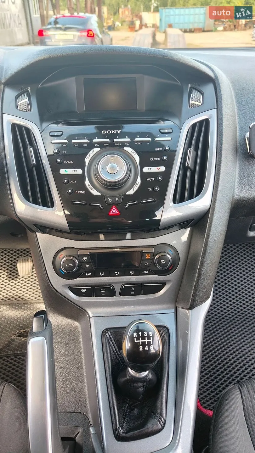 2011 Ford Focus - мініатюра 19