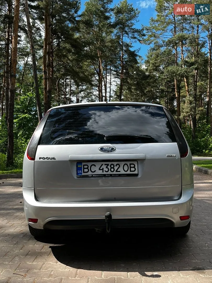 2010 Ford Focus - мініатюра 7