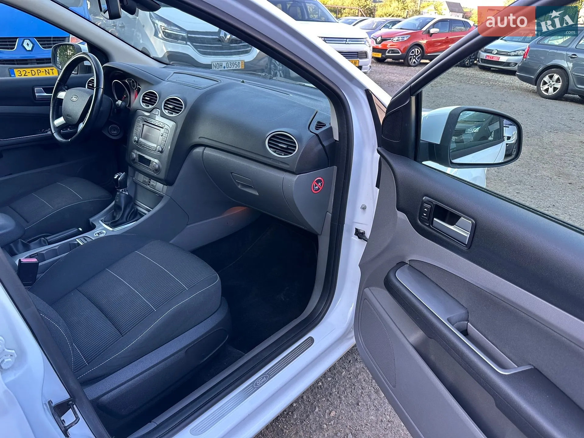 2011 Ford Focus - мініатюра 38