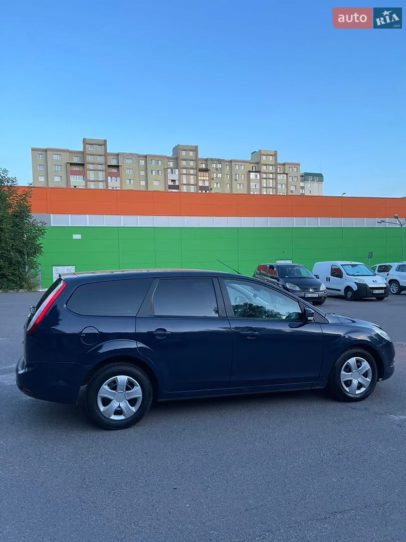 2010 Ford Focus - мініатюра 8