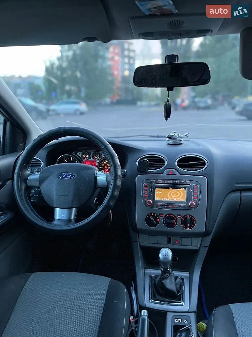 2010 Ford Focus - мініатюра 22