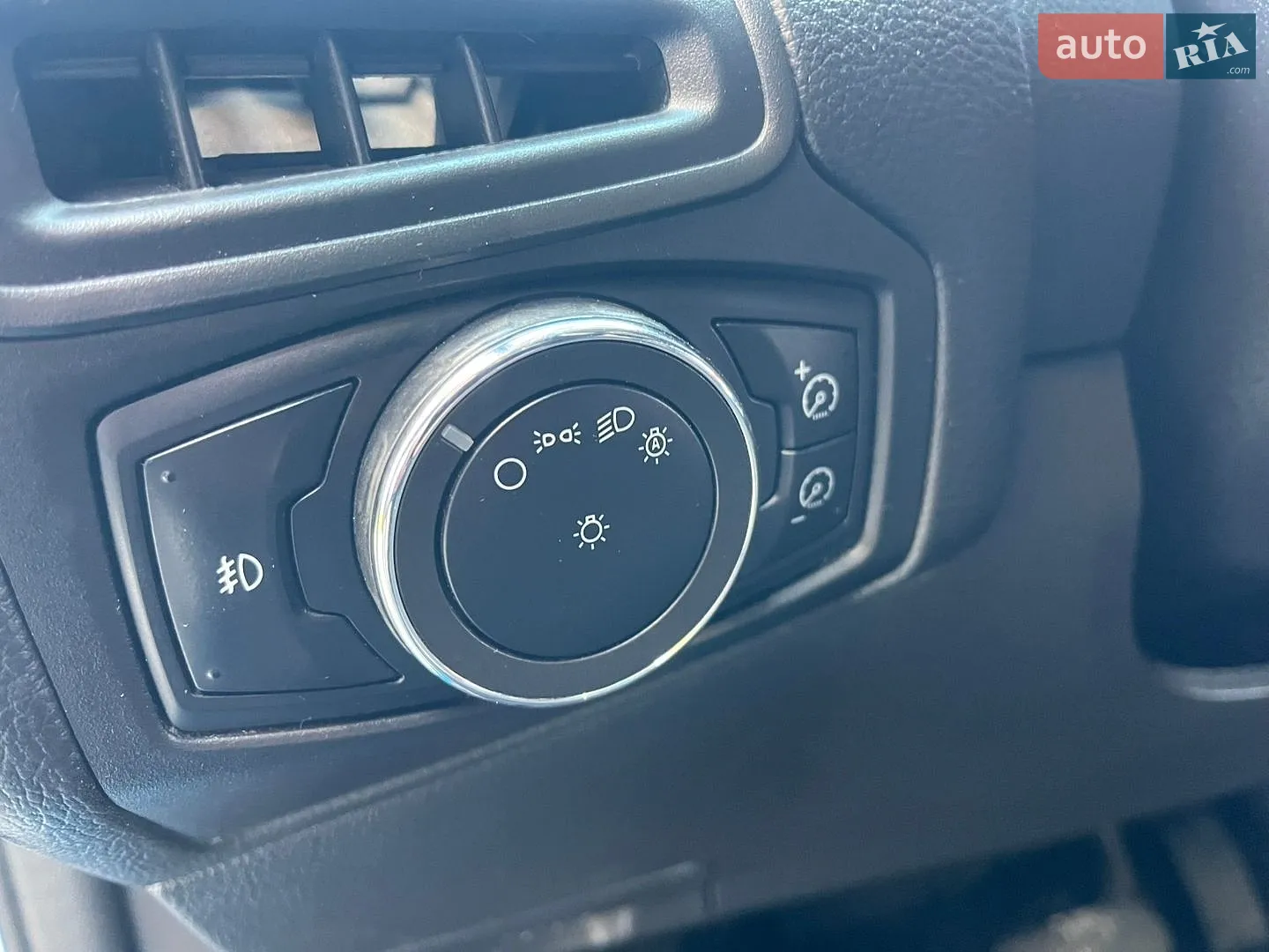 2011 Ford Focus - мініатюра 23
