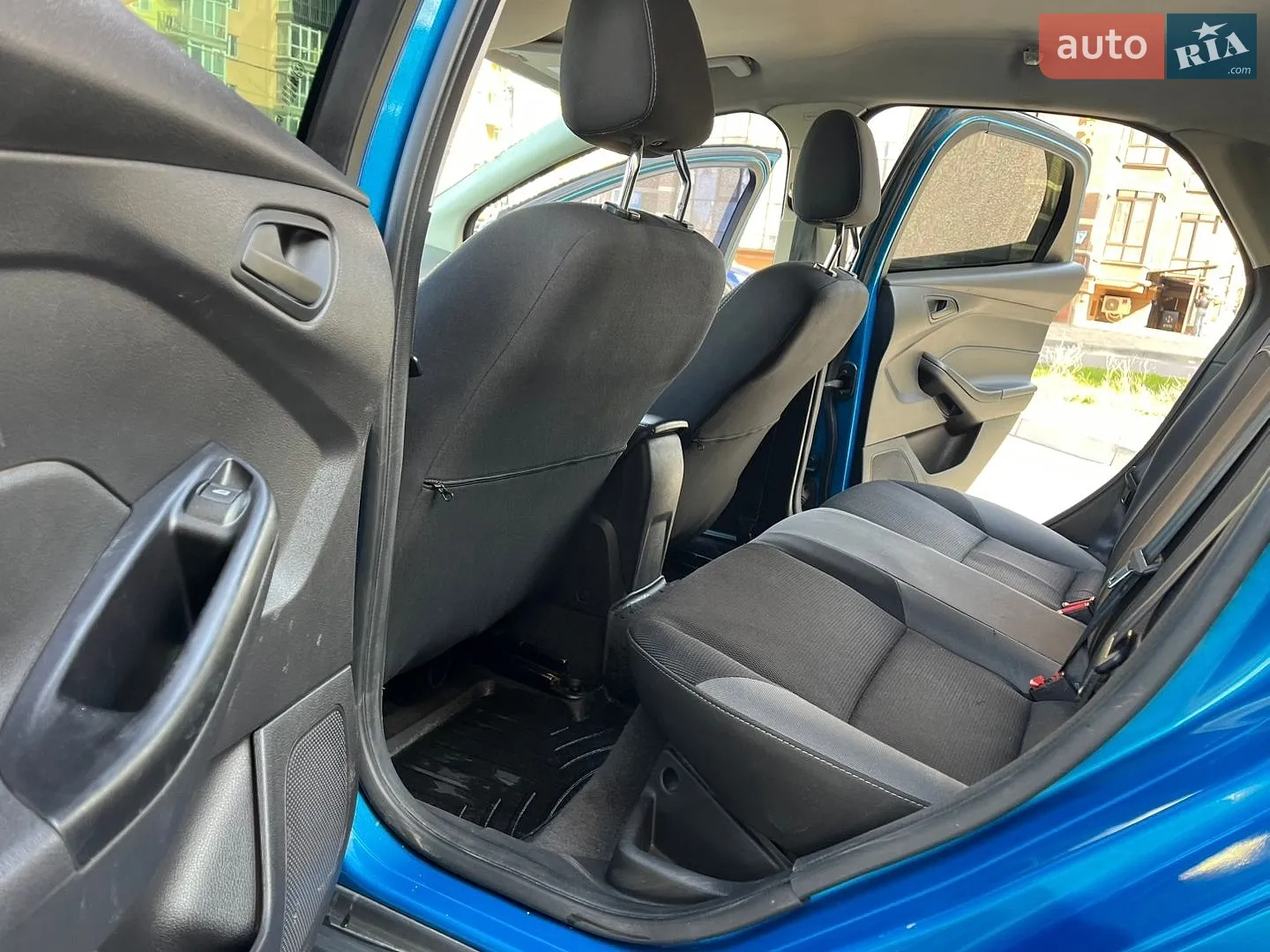 2011 Ford Focus - мініатюра 28