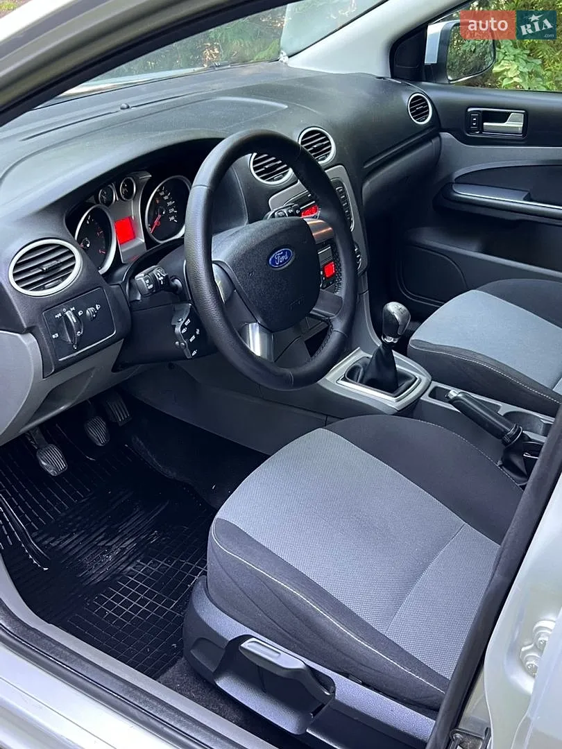 2010 Ford Focus - мініатюра 22