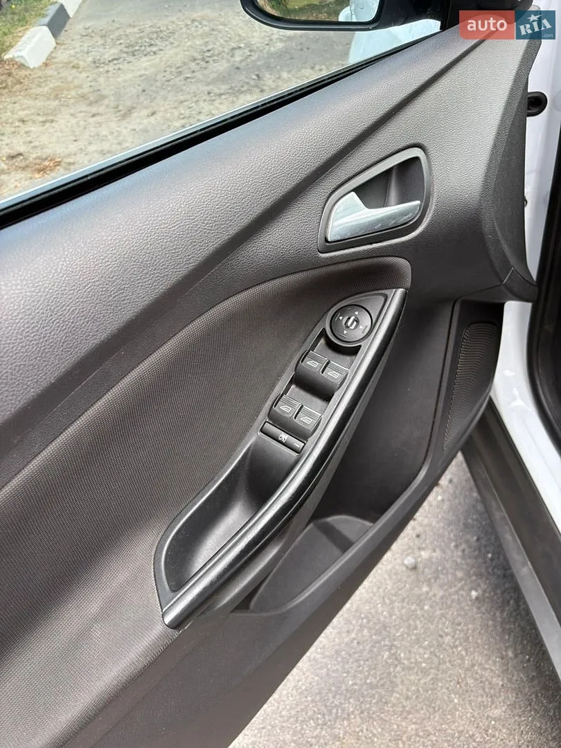 2013 Ford Focus - мініатюра 14