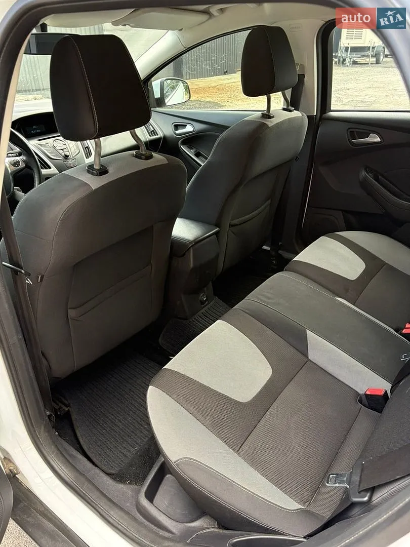 2013 Ford Focus - мініатюра 16