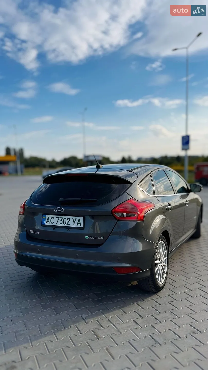 2016 Ford Focus - мініатюра 6