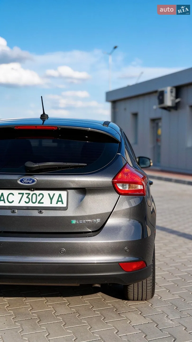 2016 Ford Focus - мініатюра 15