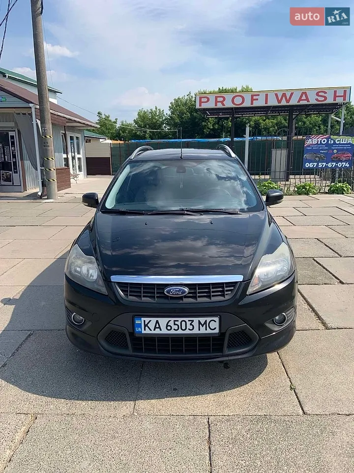 2010 Ford Focus - мініатюра 9