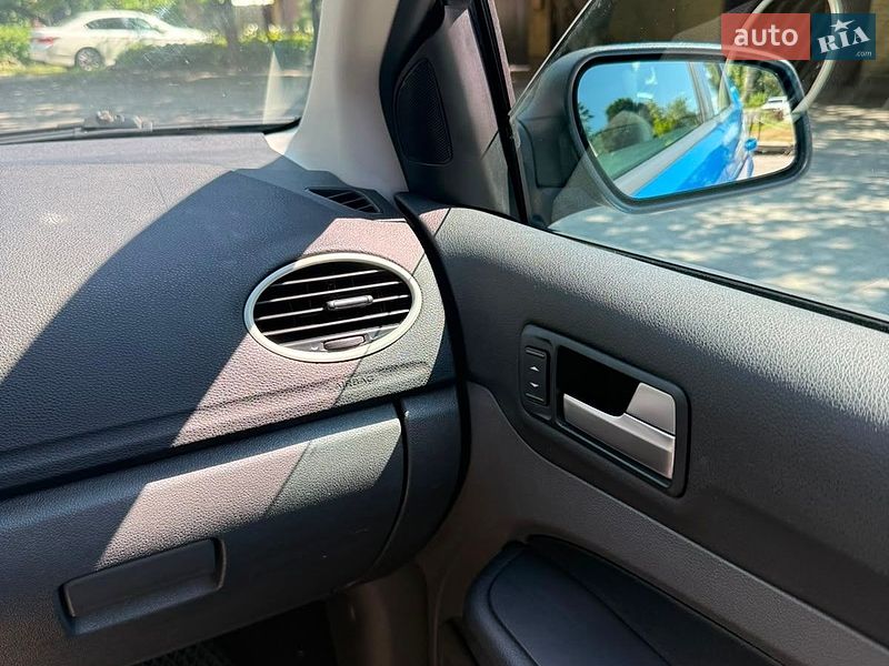 Хэтчбек Ford Focus 2007 в Днепре
